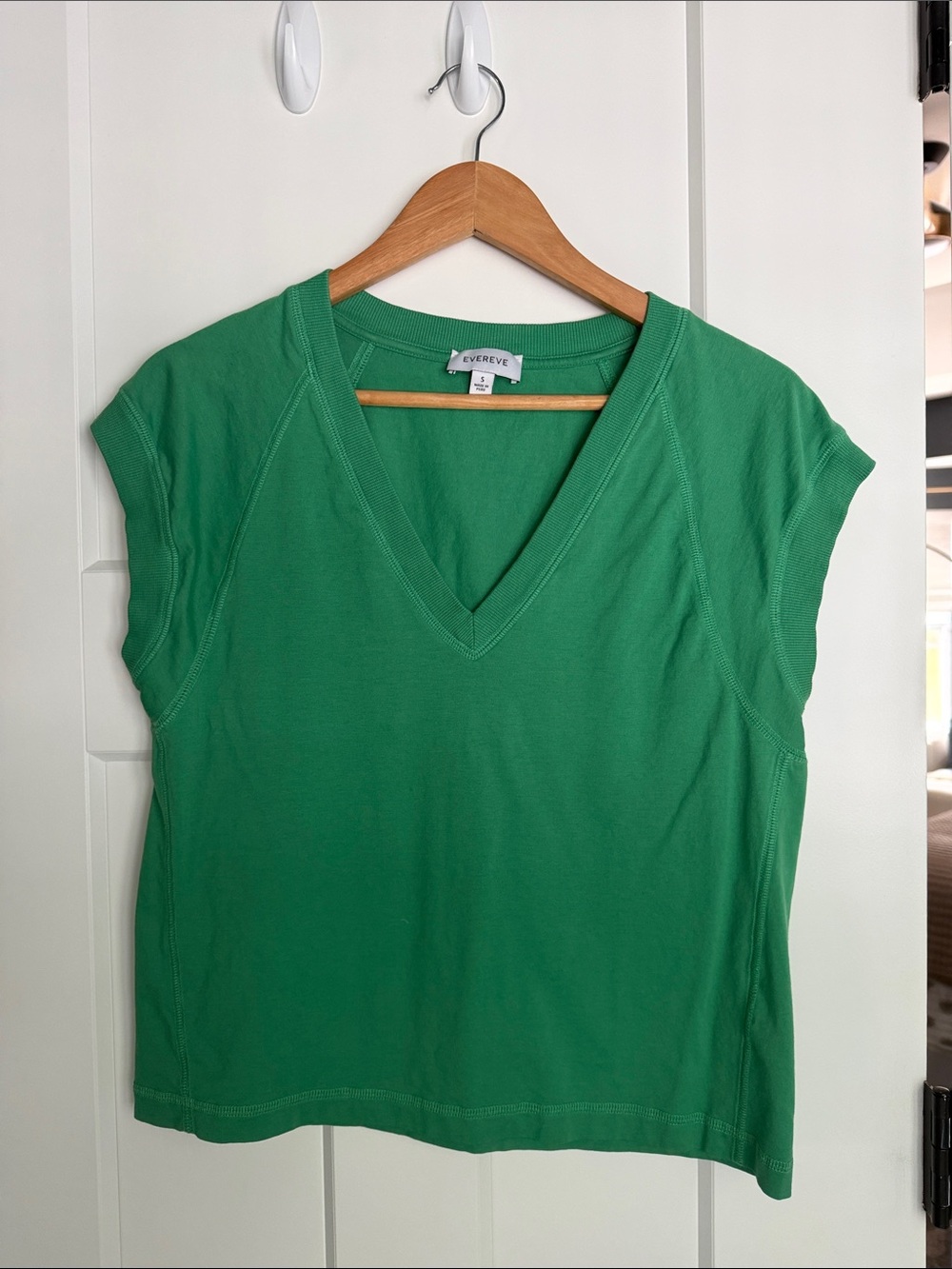 Evereve Nora muscle tshirt